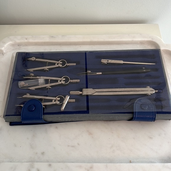 Vintage Basic Student Drafting Instrument Set - Picture 4 of 7